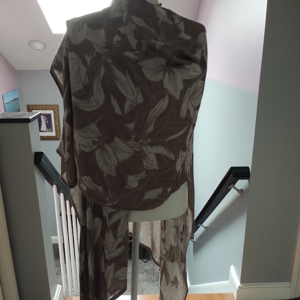 Simply Noelle Kimono Poncho Cape Shawl Wrap Taupe and Cream One Size - Picture 7 of 11